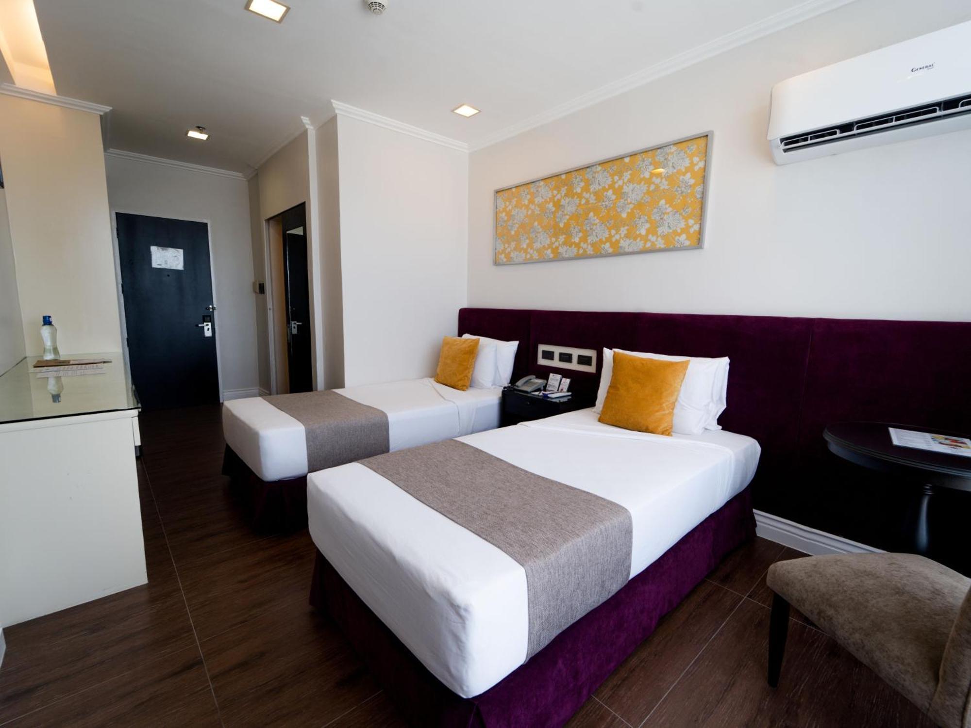 Metrocentre Hotel Tagbilaran Exterior foto